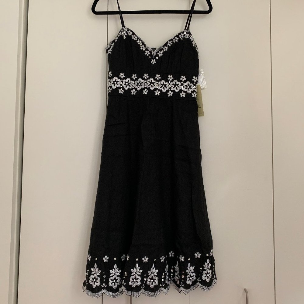 Muse Linen Black and White Floral Dress w/ sequins